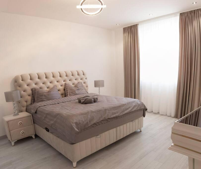 Luxury 2 Bedroom Apartment Bucureşti Exterior foto
