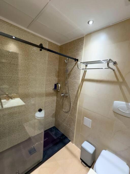Luxury 2 Bedroom Apartment Bucureşti Exterior foto