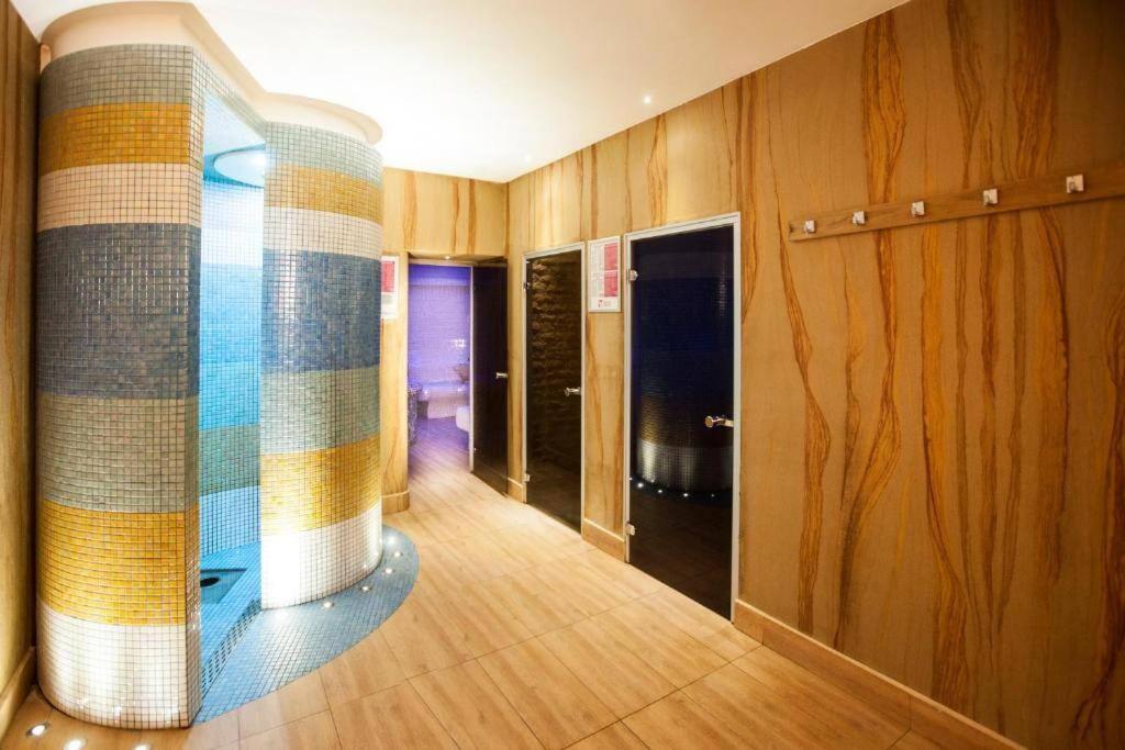 Luxury 2 Bedroom Apartment Bucureşti Exterior foto
