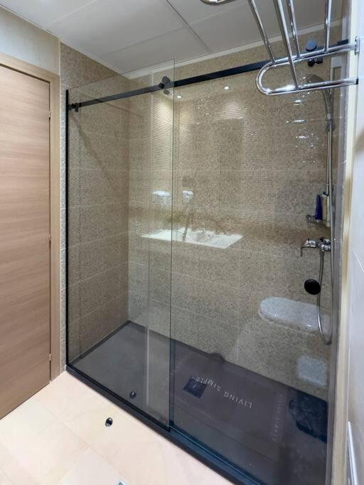 Luxury 2 Bedroom Apartment Bucureşti Exterior foto